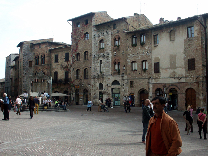 Gimignano 024.jpg - DCF 1.0